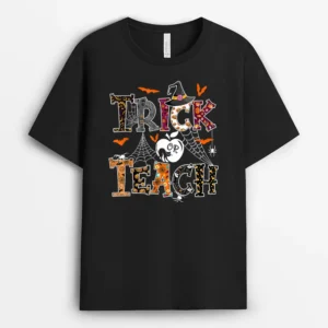 Fall Themed Thanksgiving Halloween Teacher Trick Or Teach T-Shirt - Black